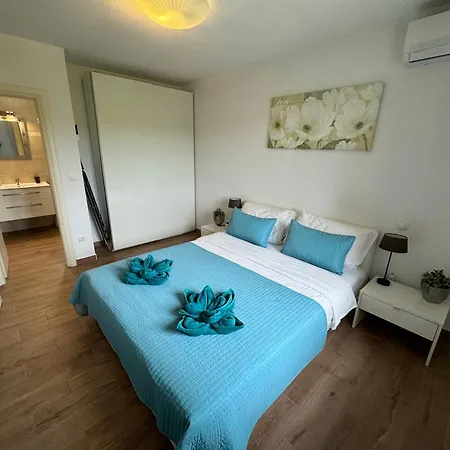 Vila Cecilia - 4 Bedrooms, 4 Bathrooms, Inside Heated Pool, Gym *