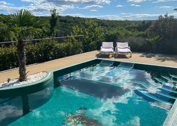 וילה Cecilia - 4 Bedrooms, 4 Bathrooms, Inside Heated Pool, Gym
