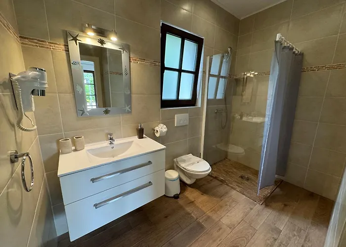 וילה Cecilia - 4 Bedrooms, 4 Bathrooms, Inside Heated Pool, Gym